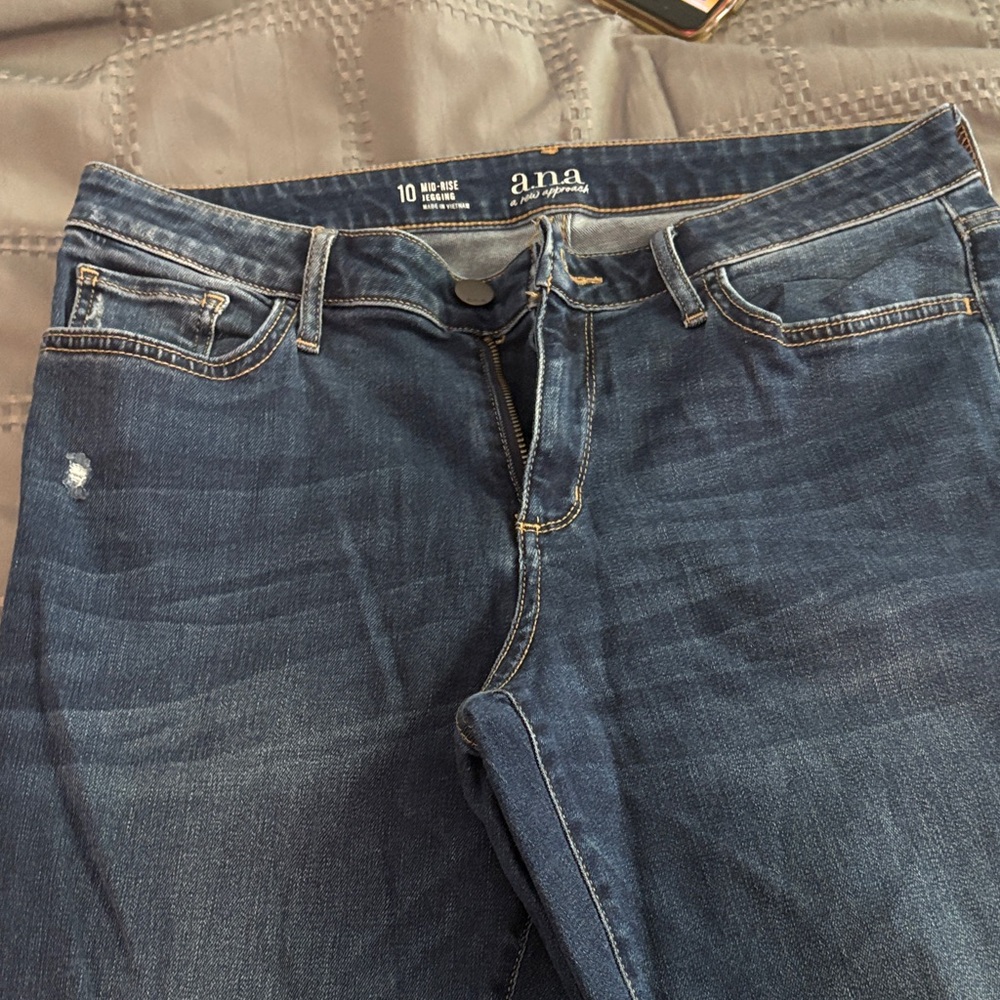a.n.a Women's High Rise Dark Blue Jeans